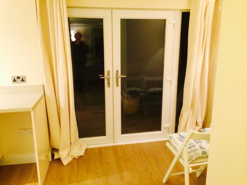 Superb Cintra Beachside Apartment *