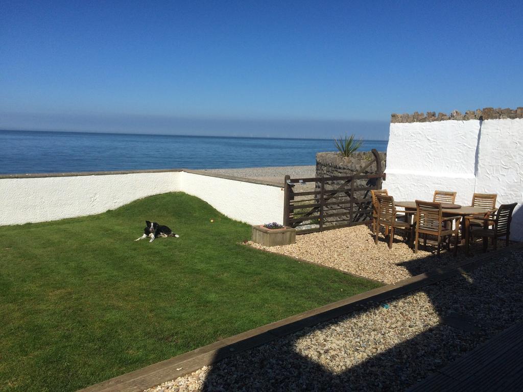Superb Cintra Beachside Apartment