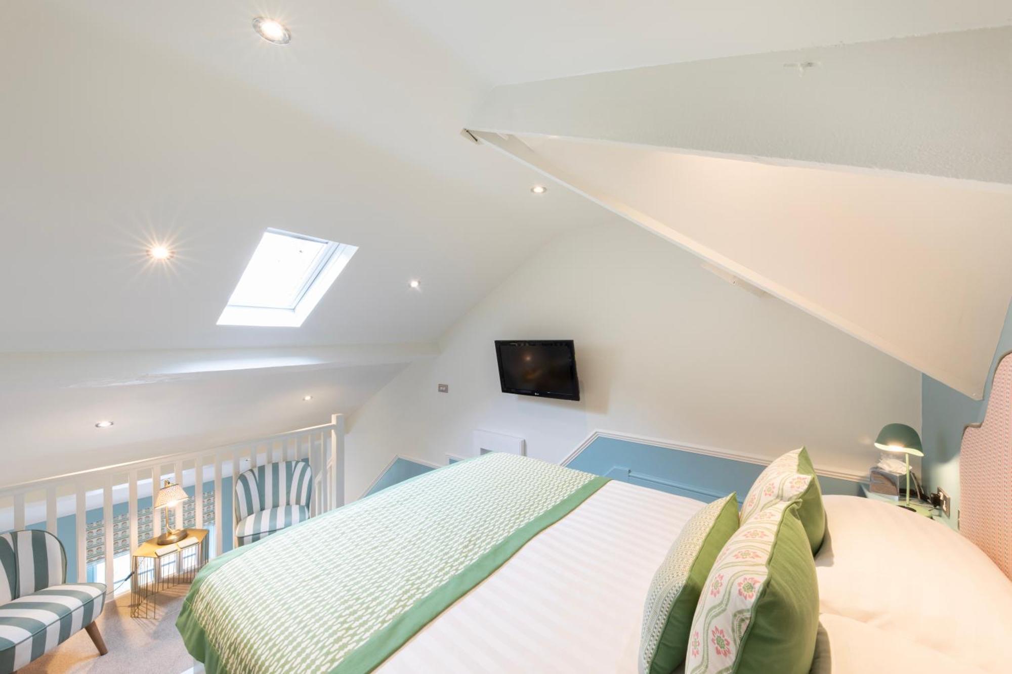 Escape Boutique 5*