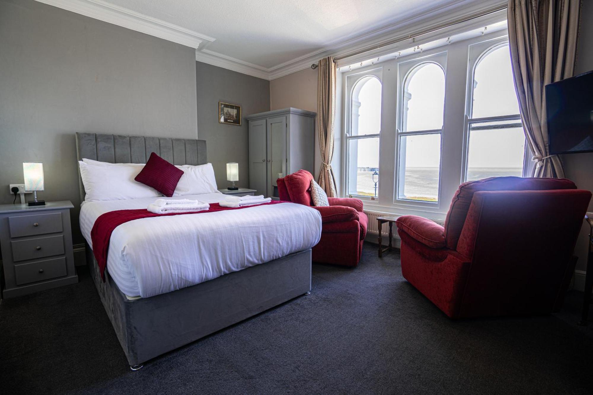 The 3* Llandudno