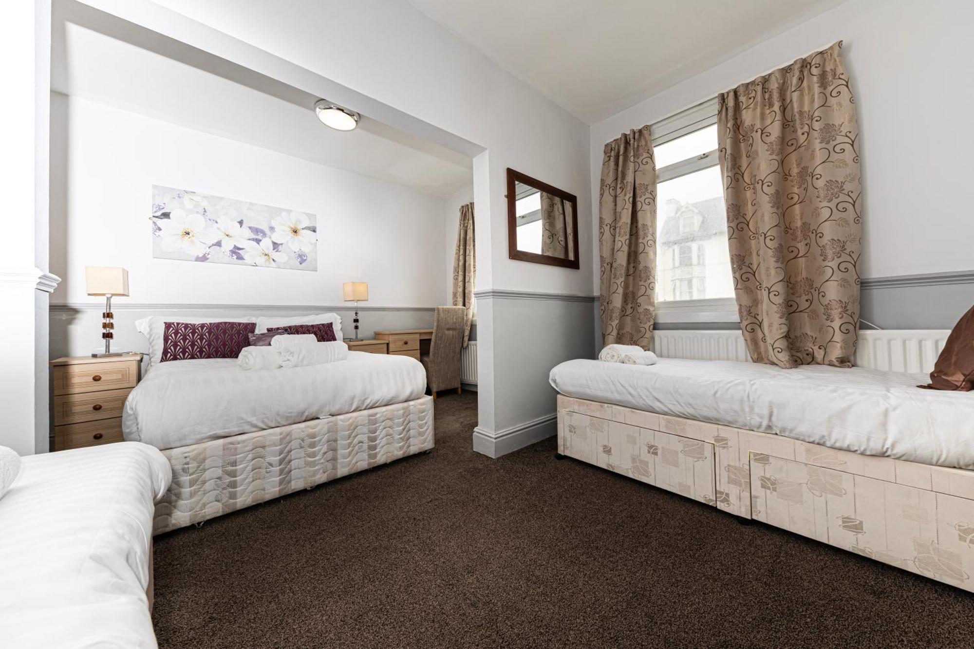 Manor Hotel 3*