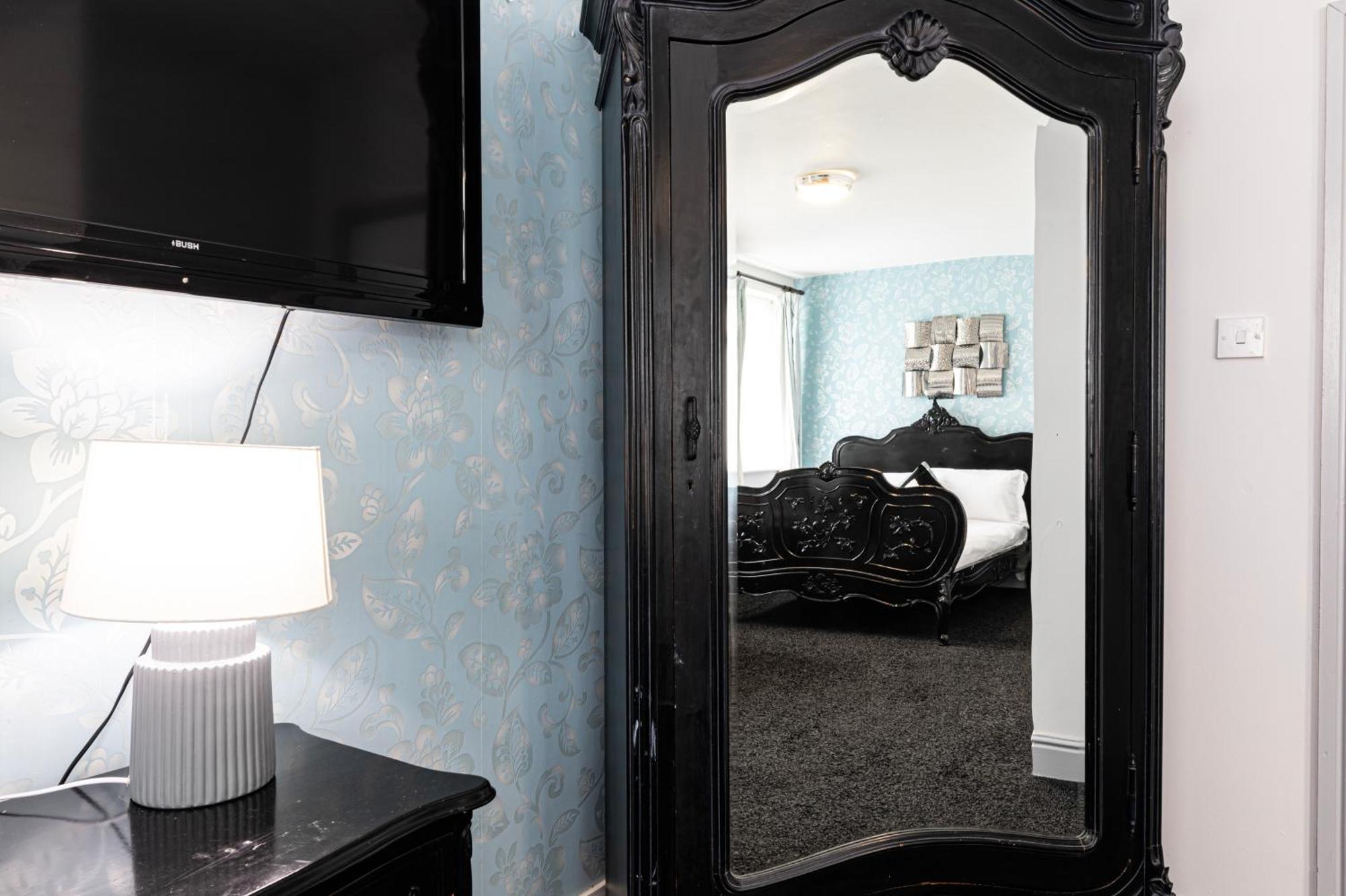 Manor Hotel 3*