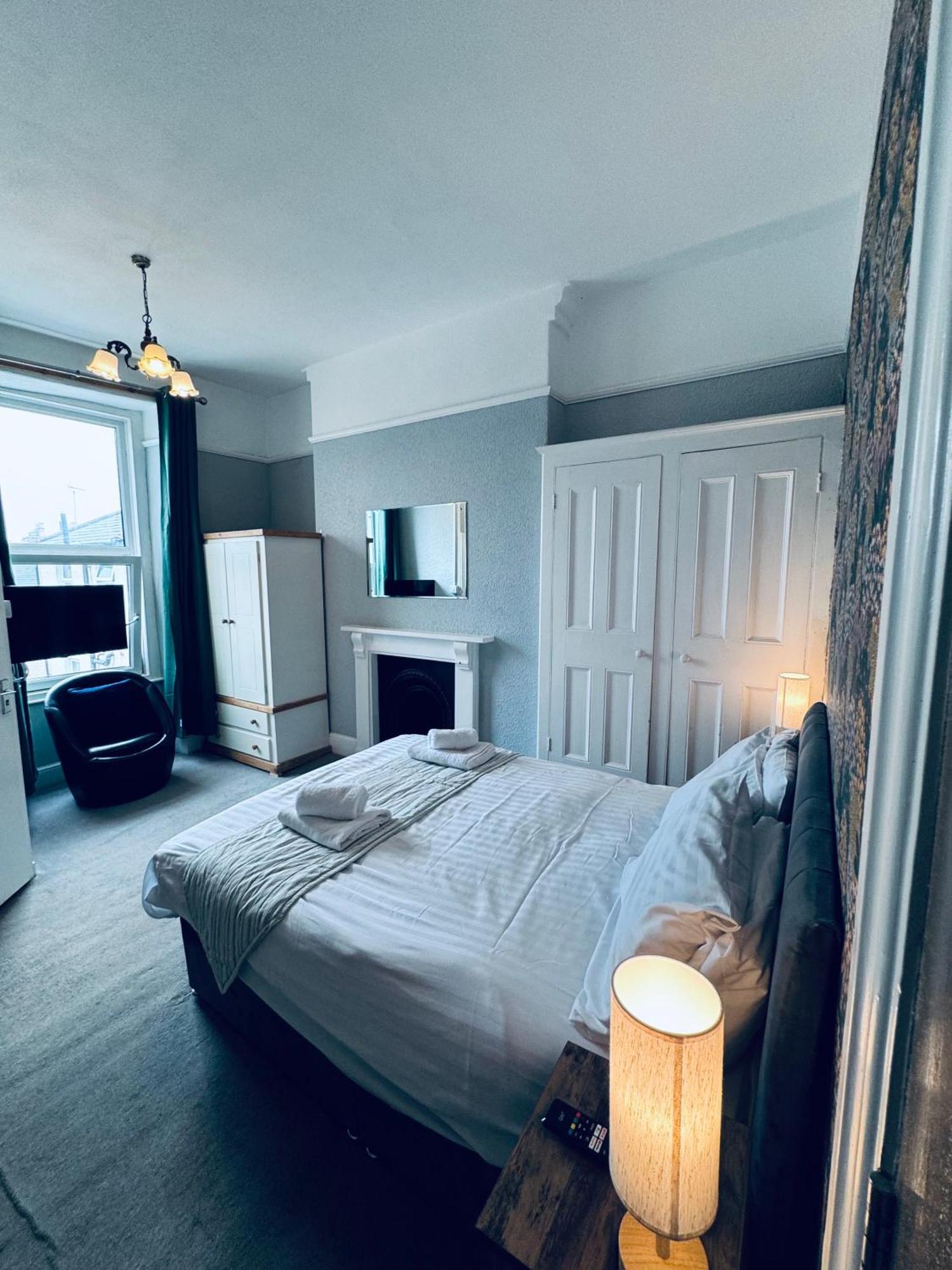 The 3* Llandudno