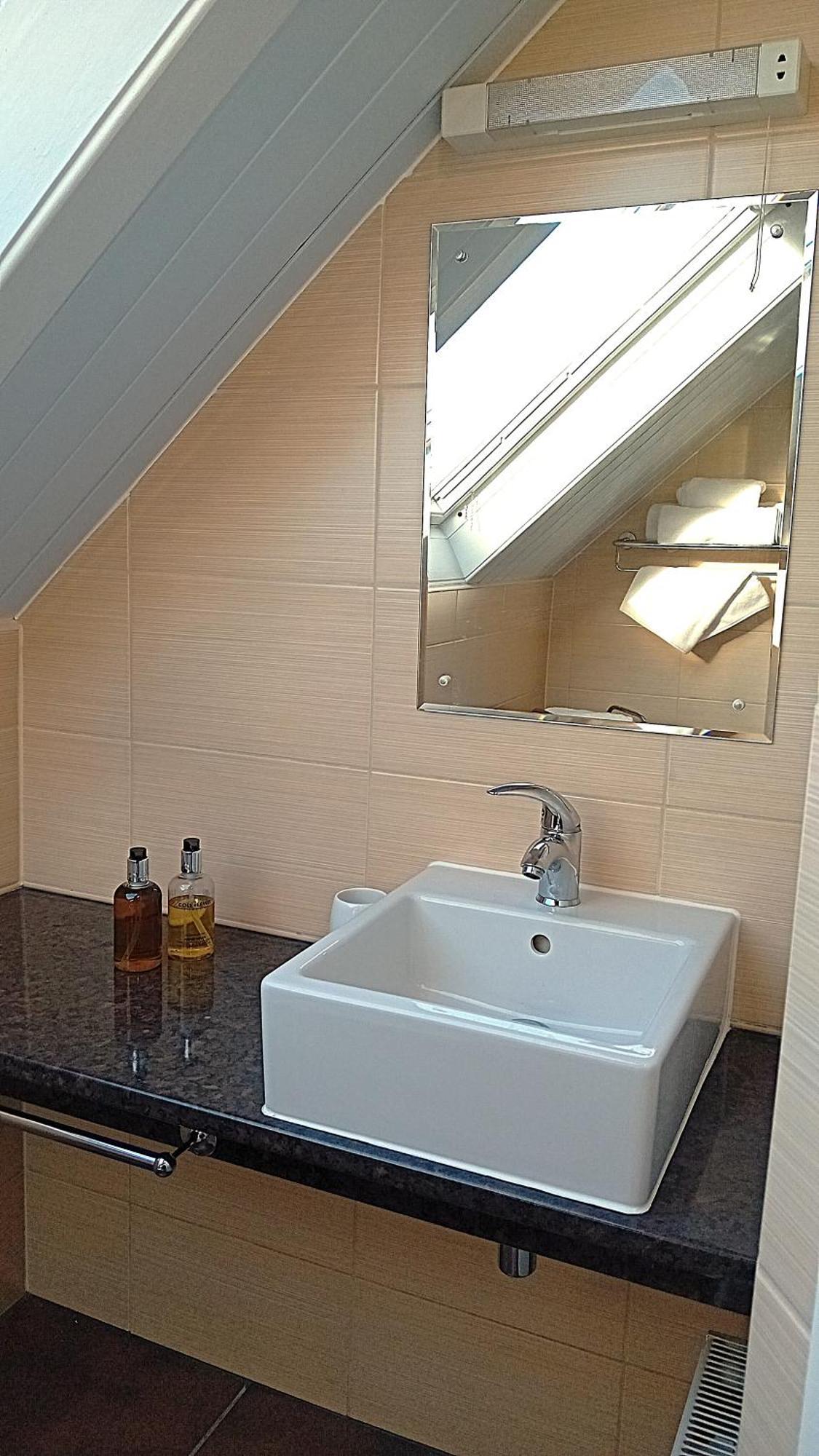 Brigstock House 4*