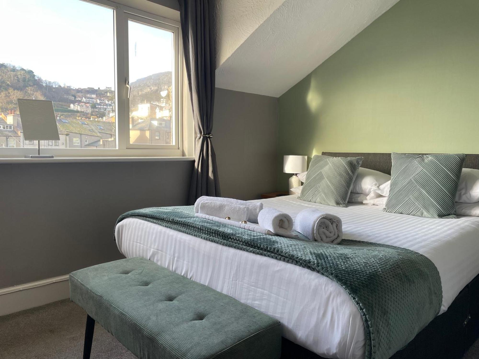 Hotel The Wildings & Tudno's Restaurant Llandudno