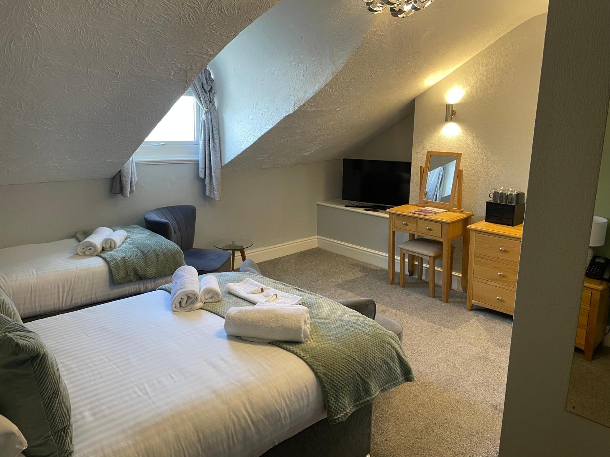 The Wildings & Tudno's Restaurant Hotel 4*