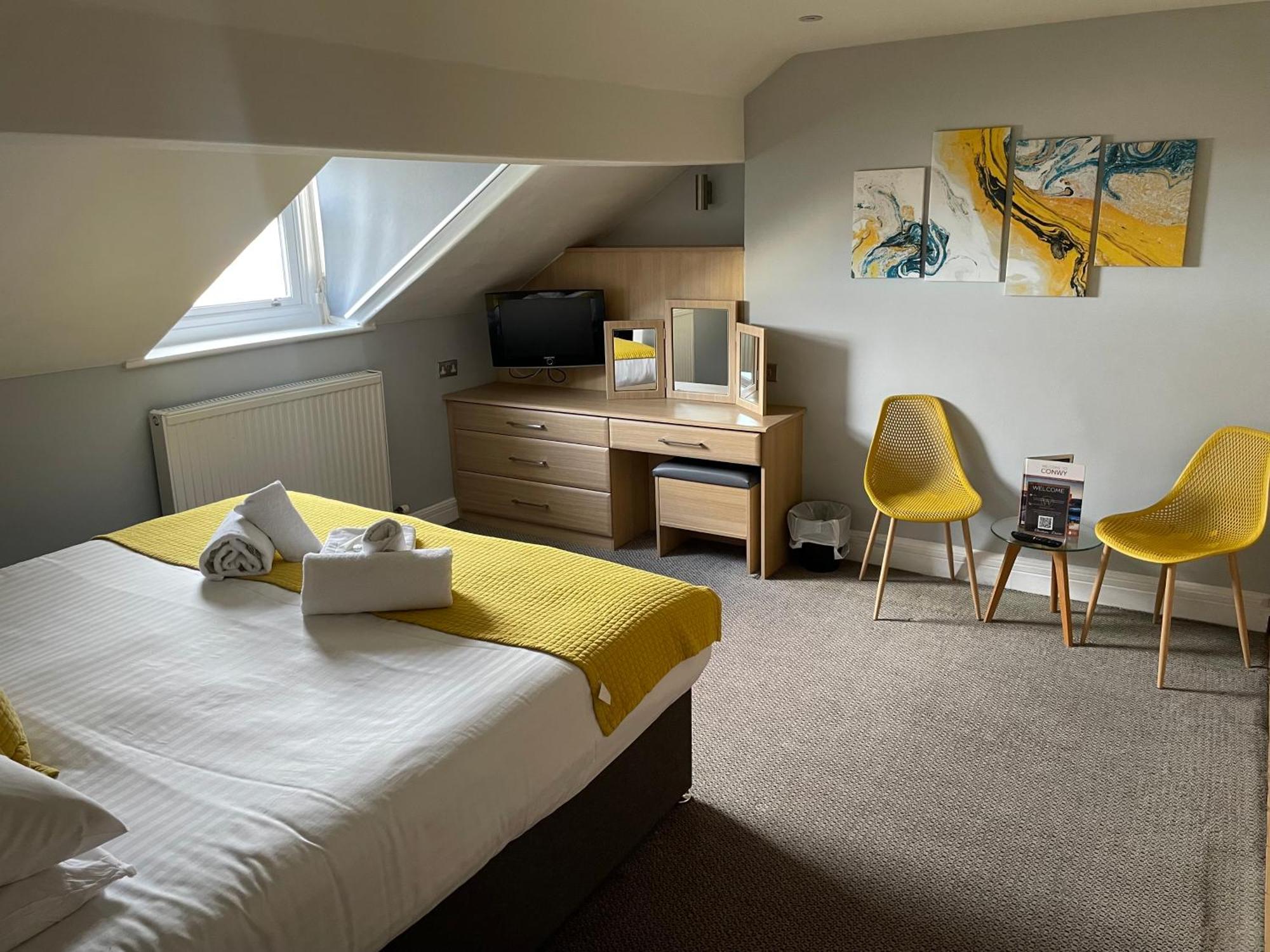 The Wildings & Tudno's Restaurant Hotel Llandudno