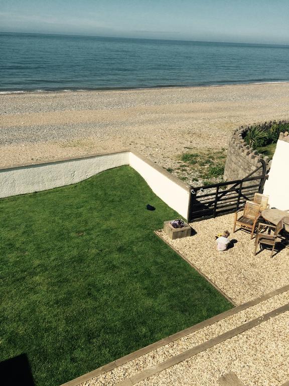 Superb Cintra Beachside Apartment