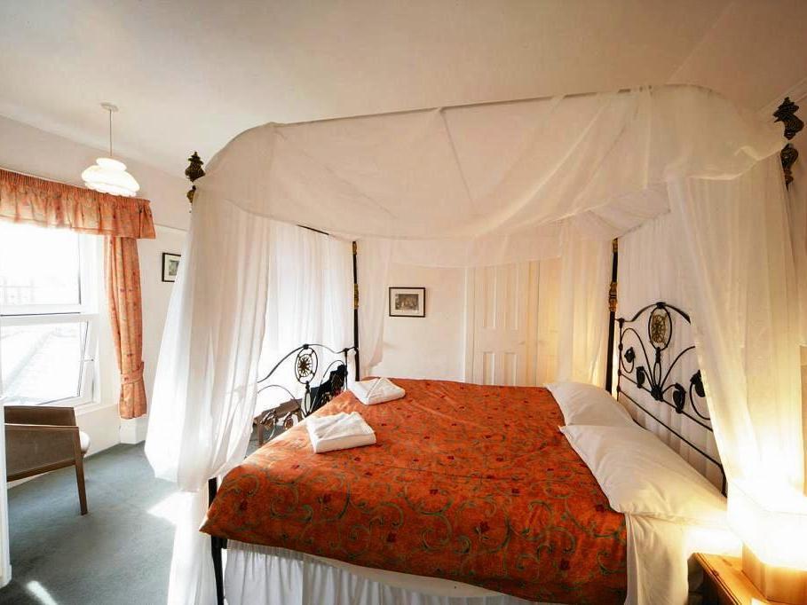The Hotel 3*