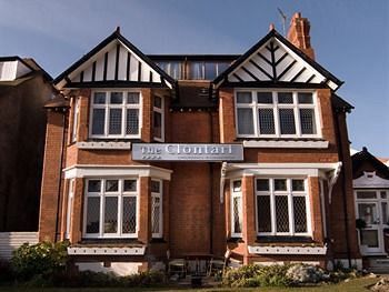 Guest house The Clontarf