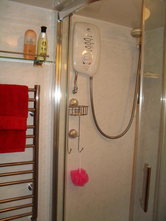 Corwen Apartment