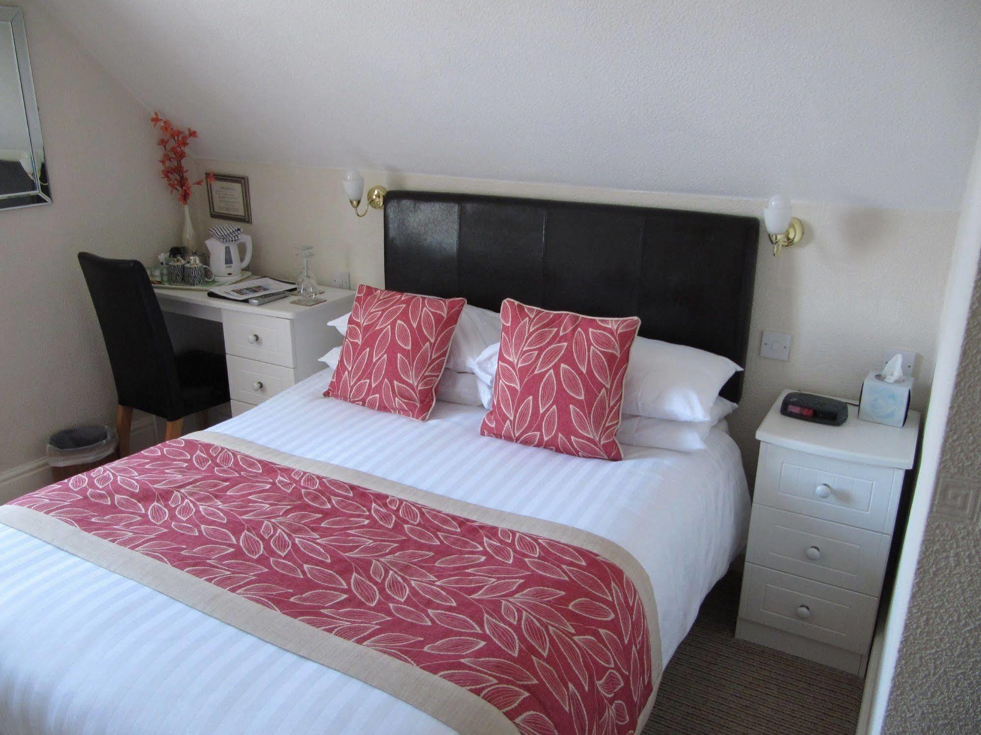 Brigstock House Guest house 4*