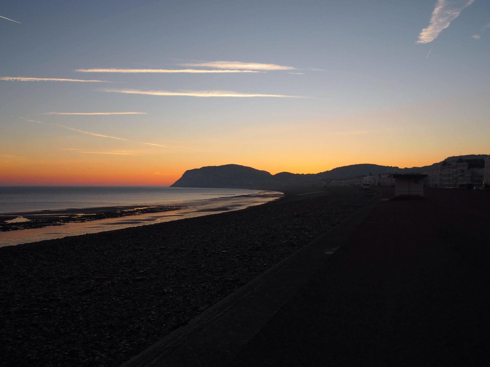 Swn Y Mor Hotel Llandudno