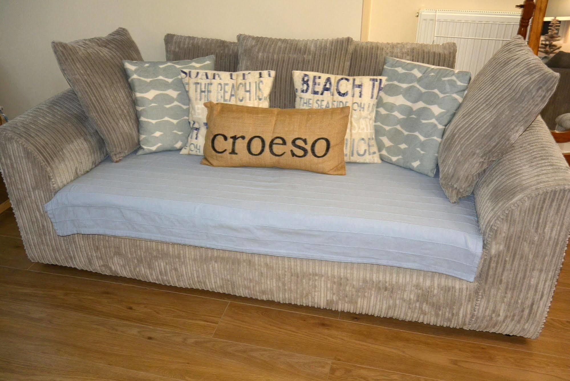 Superb Cintra Beachside Apartment Llandudno