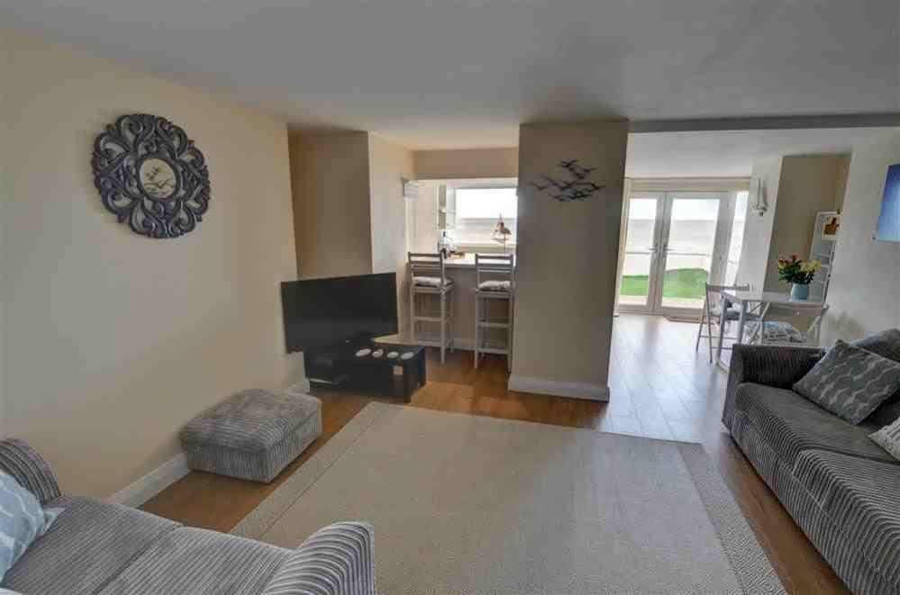 Superb Cintra Beachside Llandudno