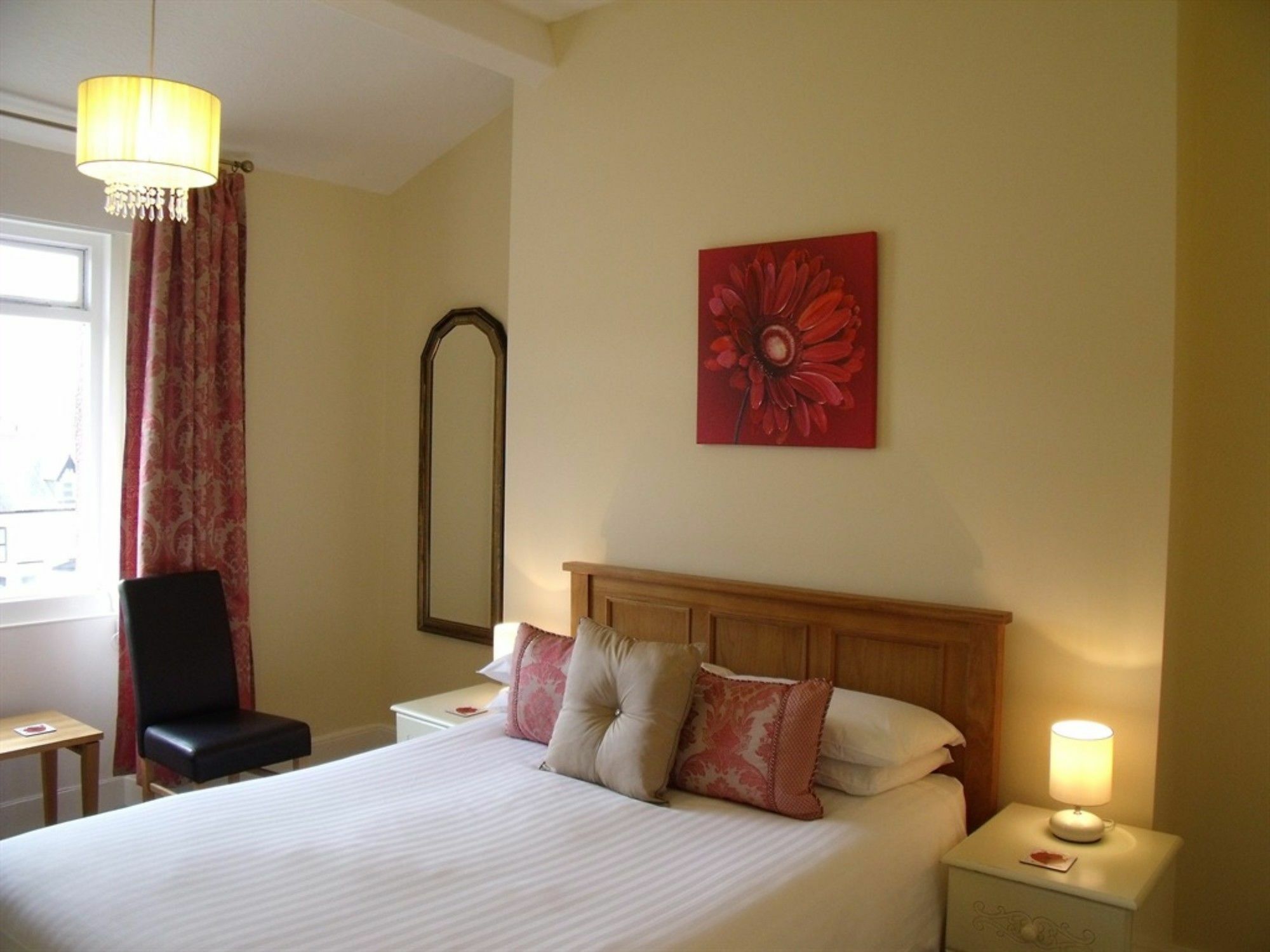 Britannia Guest house 4*