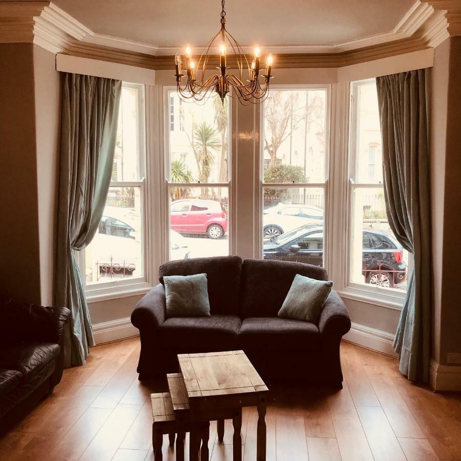 Apartment 7 Llewelyn Avenue