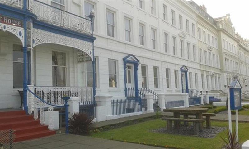 Hotel Whitehouse Hotel 3*