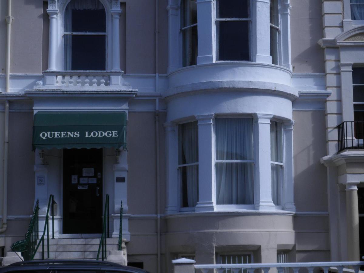 Queens * Llandudno