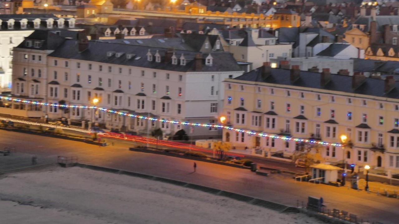 Hotel Iris
