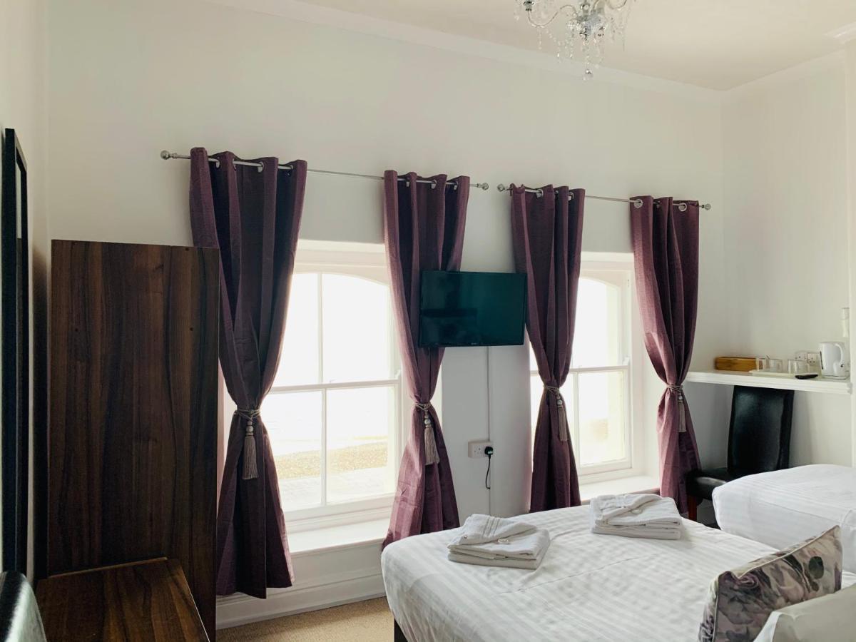 Hotel Four Oaks